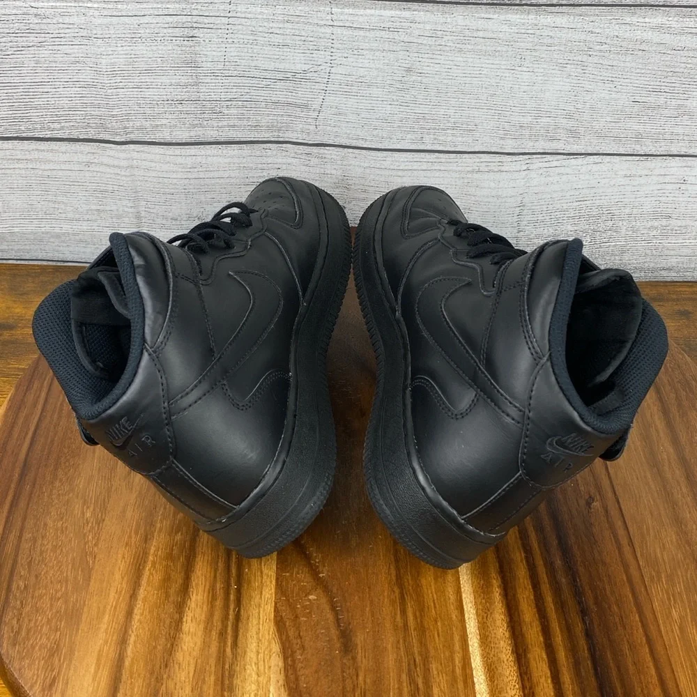 Nike Air Force 1 Mid Triple Black Shoe 314195-004 Men’s Size 7 / Womens Size 8.5
